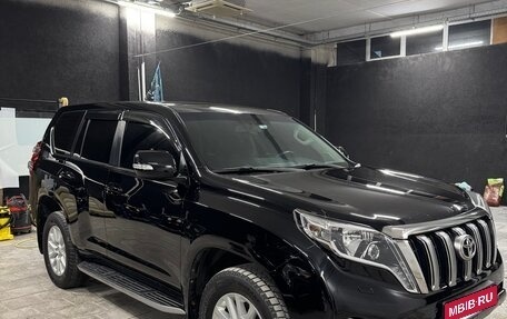 Toyota Land Cruiser Prado 150 рестайлинг 2, 2014 год, 3 500 000 рублей, 4 фотография