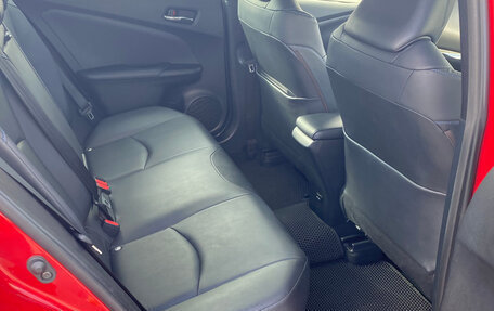 Toyota Prius IV XW50, 2019 год, 2 290 000 рублей, 13 фотография