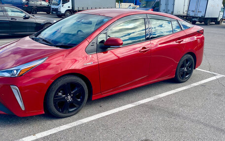 Toyota Prius IV XW50, 2019 год, 2 290 000 рублей, 7 фотография