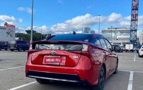 Toyota Prius IV XW50, 2019 год, 2 290 000 рублей, 5 фотография