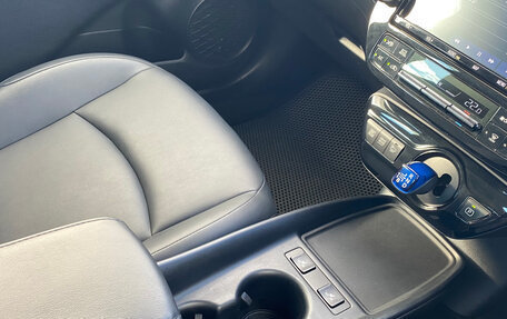 Toyota Prius IV XW50, 2019 год, 2 290 000 рублей, 16 фотография