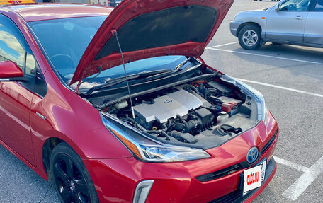 Toyota Prius IV XW50, 2019 год, 2 290 000 рублей, 22 фотография