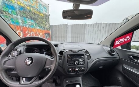 Renault Kaptur I рестайлинг, 2018 год, 1 300 000 рублей, 40 фотография