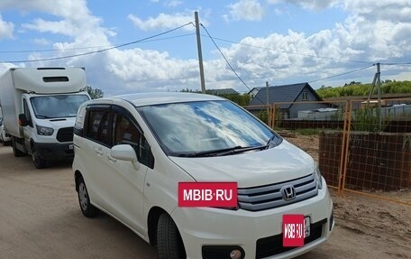 Honda Freed I, 2011 год, 999 999 рублей, 8 фотография
