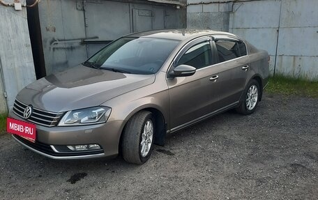 Volkswagen Passat B7, 2011 год, 900 000 рублей, 2 фотография