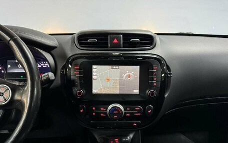KIA Soul II рестайлинг, 2017 год, 1 235 000 рублей, 19 фотография