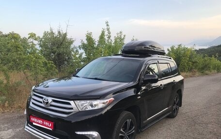 Toyota Highlander III, 2011 год, 2 370 000 рублей, 1 фотография