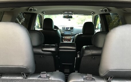 Toyota Highlander III, 2011 год, 2 370 000 рублей, 12 фотография