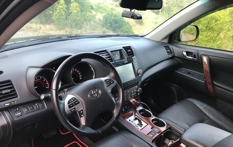 Toyota Highlander III, 2011 год, 2 370 000 рублей, 15 фотография