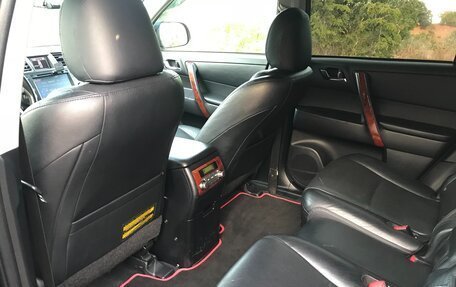 Toyota Highlander III, 2011 год, 2 370 000 рублей, 14 фотография