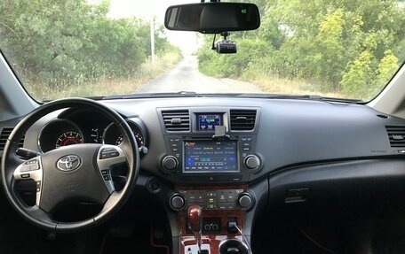 Toyota Highlander III, 2011 год, 2 370 000 рублей, 13 фотография