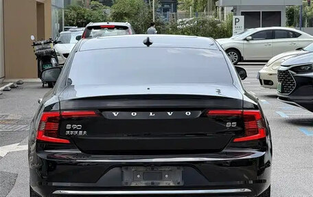 Volvo S90 II рестайлинг, 2021 год, 4 400 000 рублей, 5 фотография