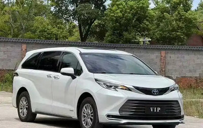 Toyota Sienna, 2021 год, 4 350 000 рублей, 1 фотография