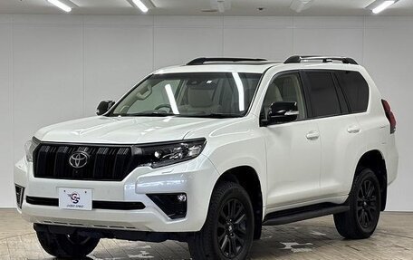 Toyota Land Cruiser Prado 150 рестайлинг 2, 2022 год, 3 760 000 рублей, 3 фотография