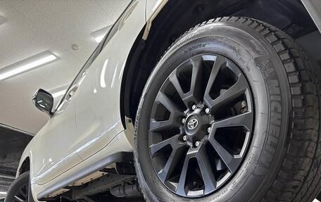 Toyota Land Cruiser Prado 150 рестайлинг 2, 2022 год, 3 760 000 рублей, 21 фотография