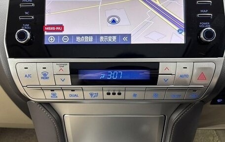 Toyota Land Cruiser Prado 150 рестайлинг 2, 2022 год, 3 760 000 рублей, 24 фотография