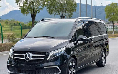 Mercedes-Benz V-Класс, 2022 год, 4 600 000 рублей, 1 фотография