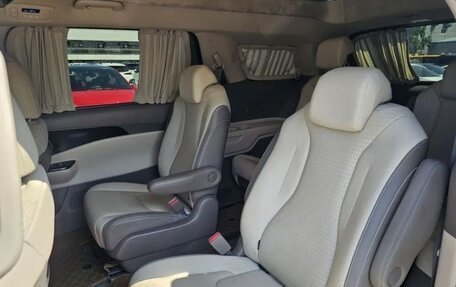 KIA Carnival, 2021 год, 2 530 000 рублей, 10 фотография