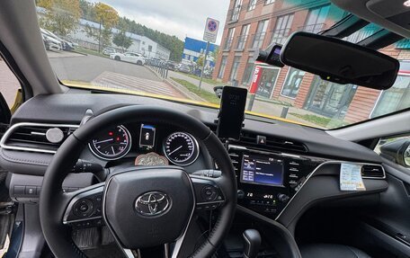 Toyota Camry, 2020 год, 1 800 000 рублей, 11 фотография