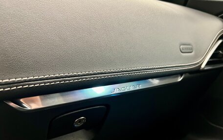 Jaguar F-Pace, 2018 год, 3 600 000 рублей, 18 фотография