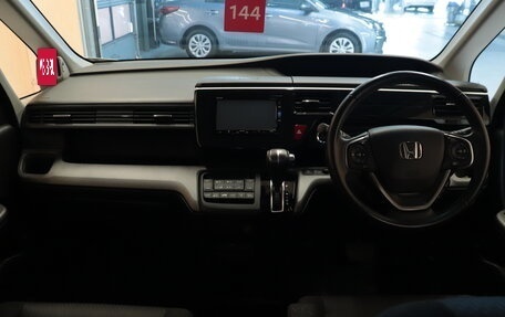 Honda Stepwgn IV, 2019 год, 2 360 000 рублей, 19 фотография