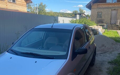 Ford Fiesta, 2006 год, 200 000 рублей, 2 фотография
