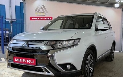 Mitsubishi Outlander III рестайлинг 3, 2019 год, 2 049 000 рублей, 1 фотография