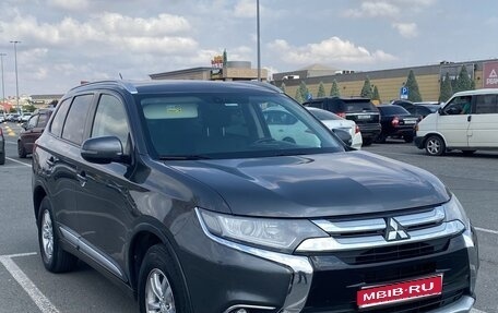 Mitsubishi Outlander III рестайлинг 3, 2015 год, 1 450 000 рублей, 1 фотография