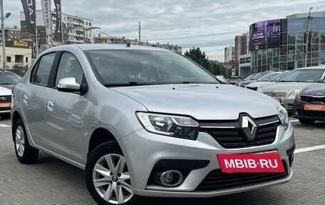 Renault Logan II, 2018 год, 950 000 рублей, 2 фотография
