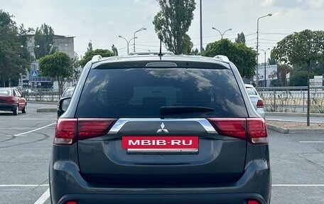 Mitsubishi Outlander III рестайлинг 3, 2015 год, 1 450 000 рублей, 5 фотография