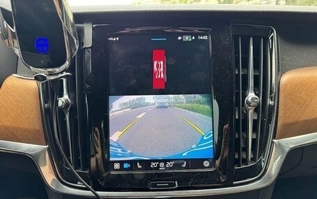 Volvo S90 II рестайлинг, 2022 год, 3 000 000 рублей, 12 фотография