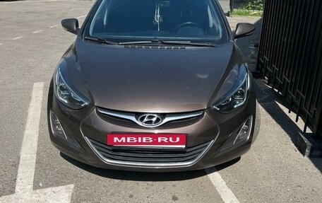 Hyundai Elantra V, 2015 год, 1 000 000 рублей, 2 фотография
