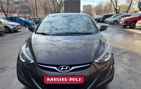 Hyundai Elantra V, 2015 год, 1 000 000 рублей, 12 фотография