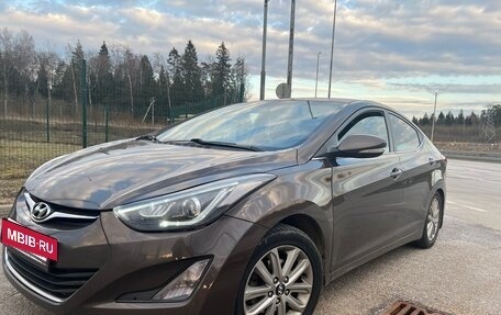 Hyundai Elantra V, 2015 год, 1 000 000 рублей, 11 фотография