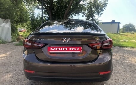 Hyundai Elantra V, 2015 год, 1 000 000 рублей, 4 фотография