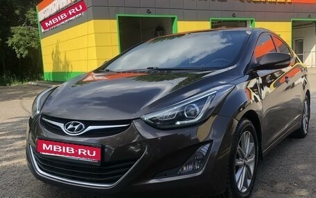 Hyundai Elantra V, 2015 год, 1 000 000 рублей, 5 фотография