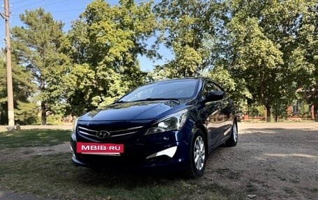 Hyundai Solaris II рестайлинг, 2015 год, 950 000 рублей, 3 фотография