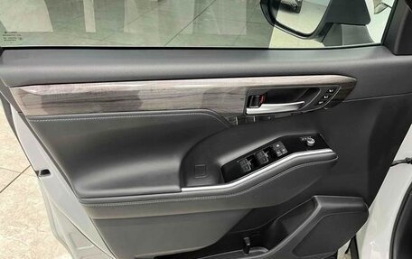 Toyota Highlander, 2022 год, 4 000 095 рублей, 17 фотография