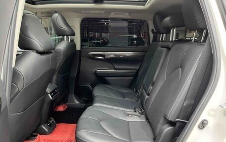 Toyota Highlander, 2022 год, 4 000 095 рублей, 21 фотография