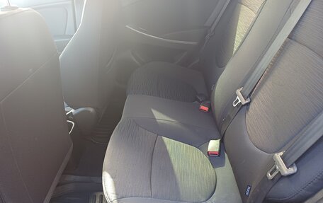 Hyundai Solaris II рестайлинг, 2016 год, 899 000 рублей, 17 фотография