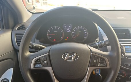 Hyundai Solaris II рестайлинг, 2016 год, 899 000 рублей, 13 фотография