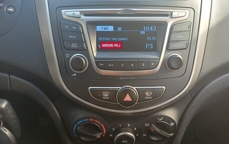 Hyundai Solaris II рестайлинг, 2016 год, 899 000 рублей, 15 фотография