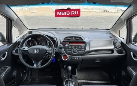 Honda Jazz II рестайлинг, 2011 год, 755 000 рублей, 20 фотография