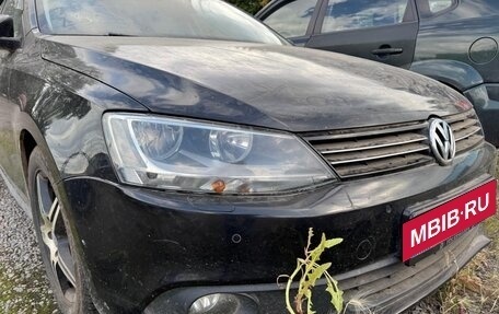 Volkswagen Jetta VI, 2011 год, 612 700 рублей, 2 фотография