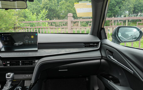 Toyota Camry, 2025 год, 3 956 054 рублей, 14 фотография