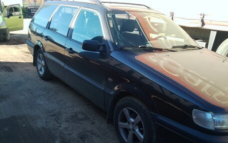 Volkswagen Passat B4, 1995 год, 260 000 рублей, 4 фотография