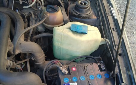 Volkswagen Passat B4, 1995 год, 260 000 рублей, 2 фотография