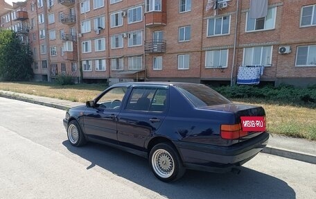 Volkswagen Vento, 1995 год, 290 000 рублей, 4 фотография