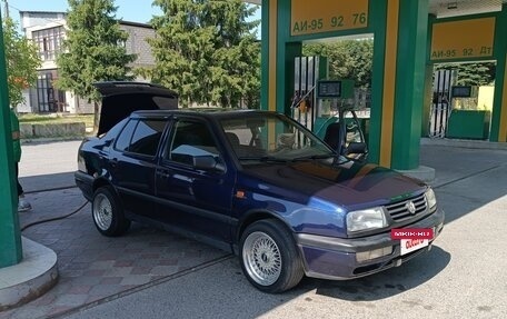 Volkswagen Vento, 1995 год, 290 000 рублей, 2 фотография