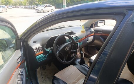 Toyota Avensis III рестайлинг, 2006 год, 450 000 рублей, 4 фотография